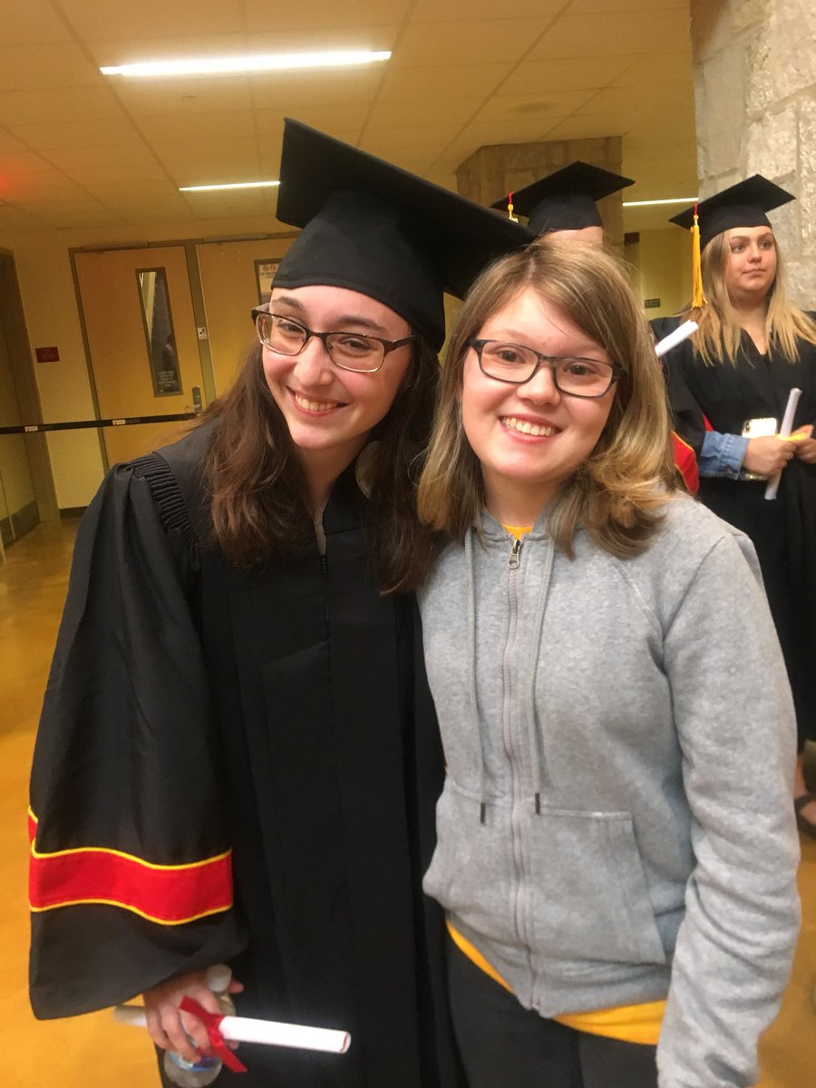 ande_141's tweet photo. VTP Graduation! Congrats to Andy, Carolina and Maddie! https://t.co/fY9H5dsS5T