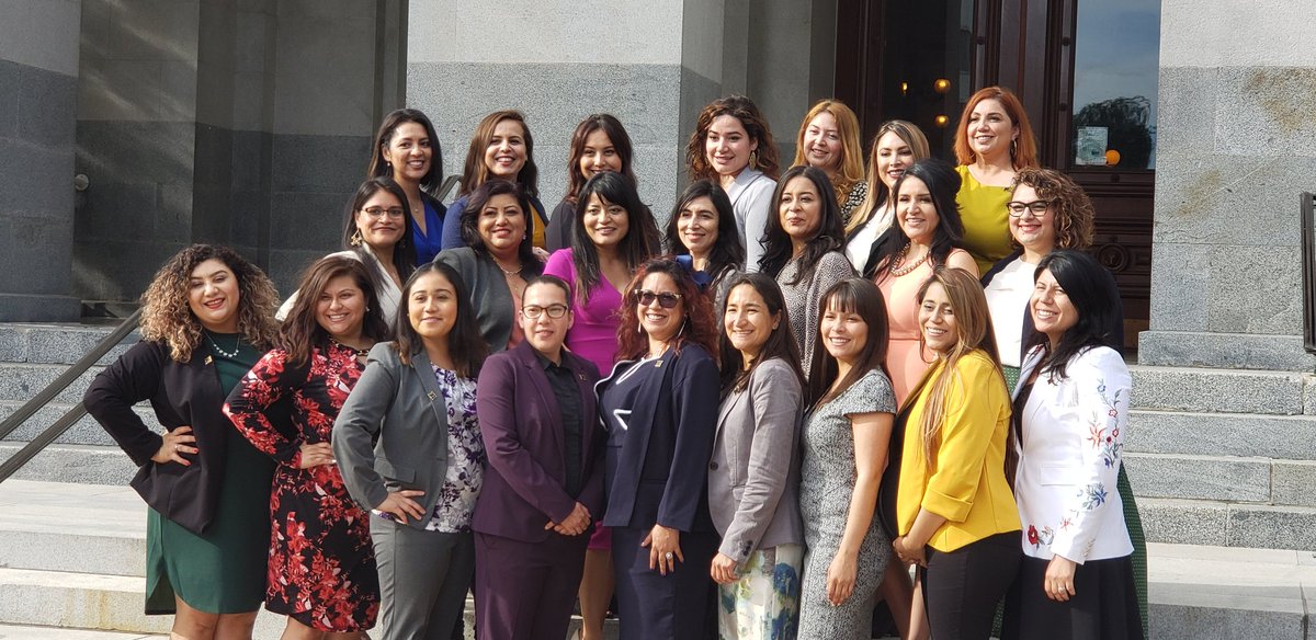 CenCalVALLE's tweet image. HLI class of 2019! Way to represent the VALLE Ana Jovel Melendez #LAD2019