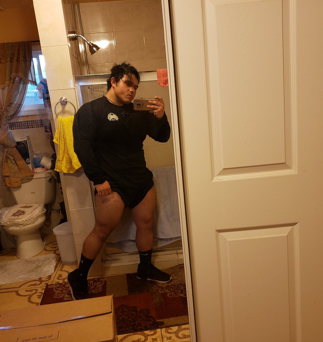estebanhuante's tweet photo. Legs lookin juicy and I didnt even hit legs today #pushinweight https://t.co/uxbTESD2oN