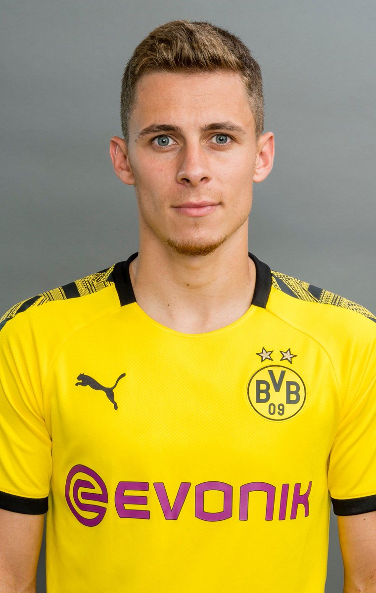FtblPhotos's tweet photo. Thorgan Hazard – #BMG to #BVB [by Alexandre Simoes]: https://t.co/xClkpsusBT