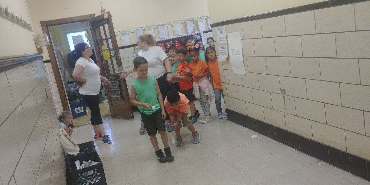 Field Day was so much fun! Thank you <a href="/RossPto/">Ross Street PTO</a>! <a href="/Mrs_Naples/">Kim Naples</a> #RSS11