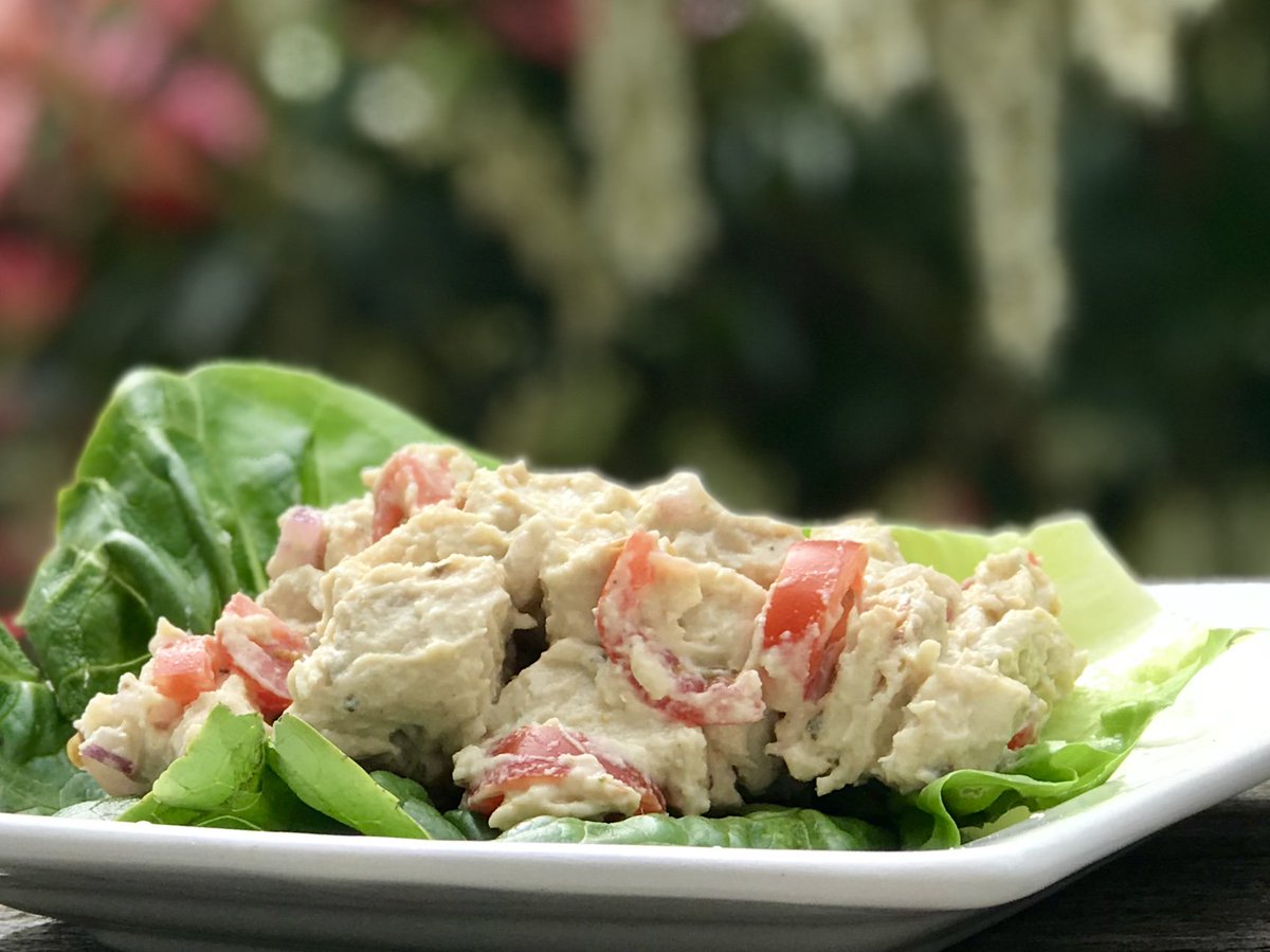 TrazzaFLF's tweet photo. Baba Ghanooj Chicken Salad โ easy, tasty picnic food, because warmer days are coming!
#authenticlebanesefood #babaghanooj #babaganoush #babaghanoush #trazza https://t.co/2XgMGQlQ5e