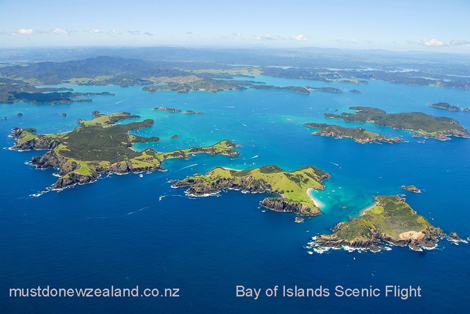 #MustDoNZ The Bay of islands is simply stunning from above with Salt Air Scenic Flights #nzmustdo #purenewzealand
mustdonewzealand.co.nz