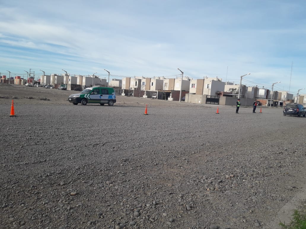 <a href="/TWMunicipalidad/">Municipalidad Trelew</a> #GuardiaUrbana
Escuela 224 B° Santa Catalina
#Prevención⚠
#ControlyOrden 🚘🚶
#EntreTodosPrevenimos 
@TWAMaderna <a href="/TWSAlmonacid/">Segundo Almonacid</a> <a href="/Policia_Chubut/">Jefatura.de.Policía</a> <a href="/barciaml/">María Laura Barcia Martinovic</a> <a href="/MaruOrtizTw/">Maru Ortiz</a> <a href="/rperiodismo/">Rodrigo Mansilla</a> <a href="/carlosgarses/">Carlos Garsés</a> <a href="/Axlainclusion/">Agrupacion x la Inclusion 💗</a>