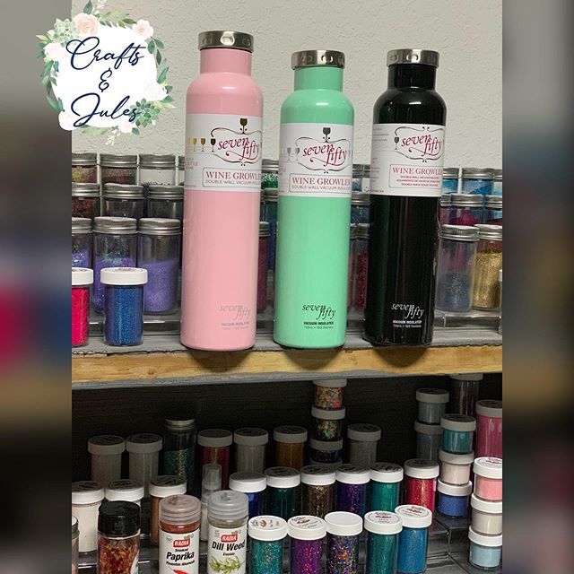 CraftsAndJules's tweet photo. Brought to you by #WineWednesday this 750ml #WineGrowler holds a whole bottle of wine and they’re back in stock! #Order #Now
🤩
🍷
✨
#Pink #Wine #Water #Mint #Black #Glitter #GiftIdeas #BirthdayGift #HostessGift #Anniversary #Birthday #CustomGifts #Miami #BuyLocal #BuySmall #D… https://t.co/9O1c6vFjgj