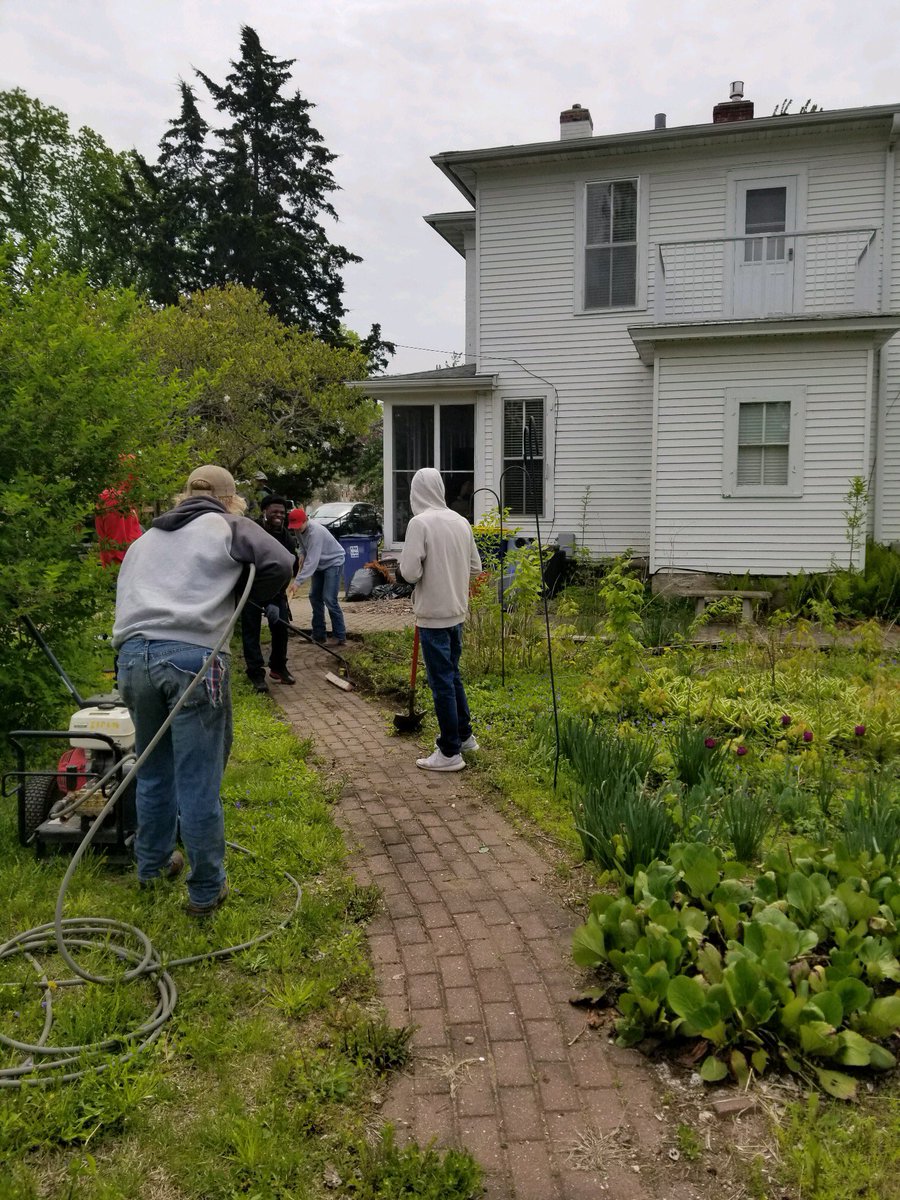 bcolemancareers's tweet photo. These students from the ALC knocked this community service project out of the park day 1. #symposium strength and community building https://t.co/z6ImSvIQG4