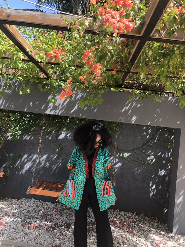 dru_yaegar's tweet image. GUYSSSS THIS COLLECTION IS ALL SHADES OF FIRE 🔥🔥🔥,ARE YOU LOOKING FOR A CASUAL BUT BOSS CHIC LOOK TO WORK?MEETINGS OR ANY KIND OF OUTING?? OUR CASUAL JACKETS ARE A MUST HAVE!!! 😍😍😍 
Price : 6000
Ig : e25dresses. PLS RT 🙏🏼 #KINDNESSCOLLECTION