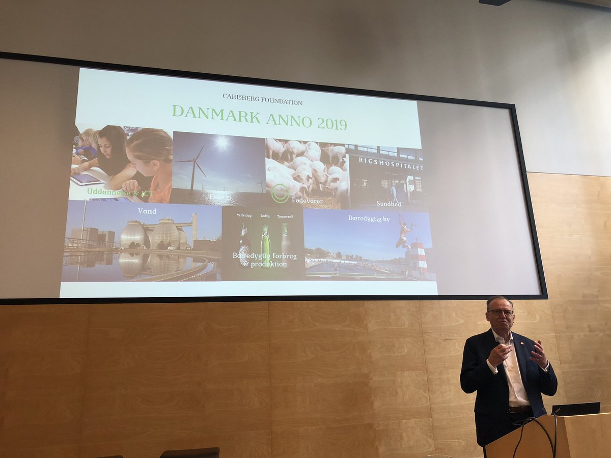 LouiseGKoch's tweet photo. I disse #FV19 tider bør vi spørge os selv hvordan vores samfund skal se ud i 2040... den grønne omstilling og partnerskaber er en stor del af løsningen. NU. @Besenbacher2012 åbner #VIF19 med stærkt Call to Action. 
#Socialimpact https://t.co/kZGBTzKDRh