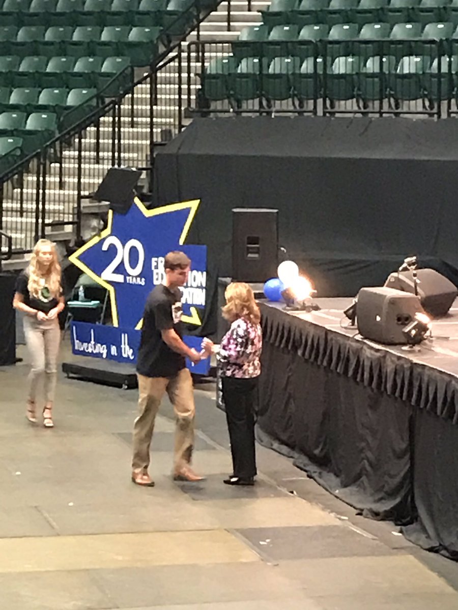 HHSCoyotes2019's tweet photo. Senior Coyotes spotted #DoingB19Things tonight at @FriscoEF scholarship night! https://t.co/t8mNFN5VTX