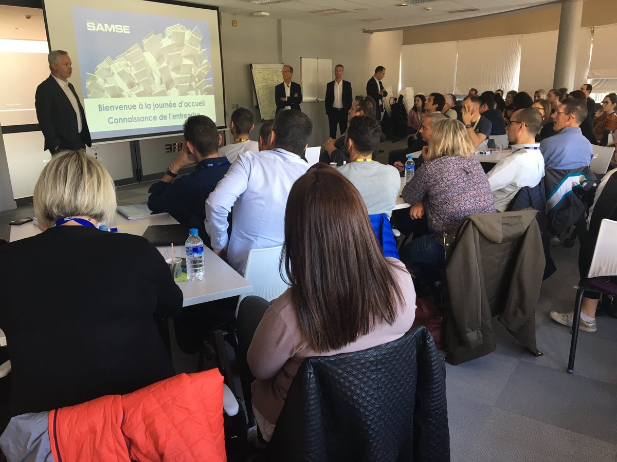npoirotcorreard's tweet image. Bienvenue à tous les nouveaux collaborateurs du #GroupeSamse ! Une journée d’échange et de partage avec la direction #Integration #Valeurs ⁦@RHGroupeSAMSE⁩ ⁦@Bricolage_EDB⁩