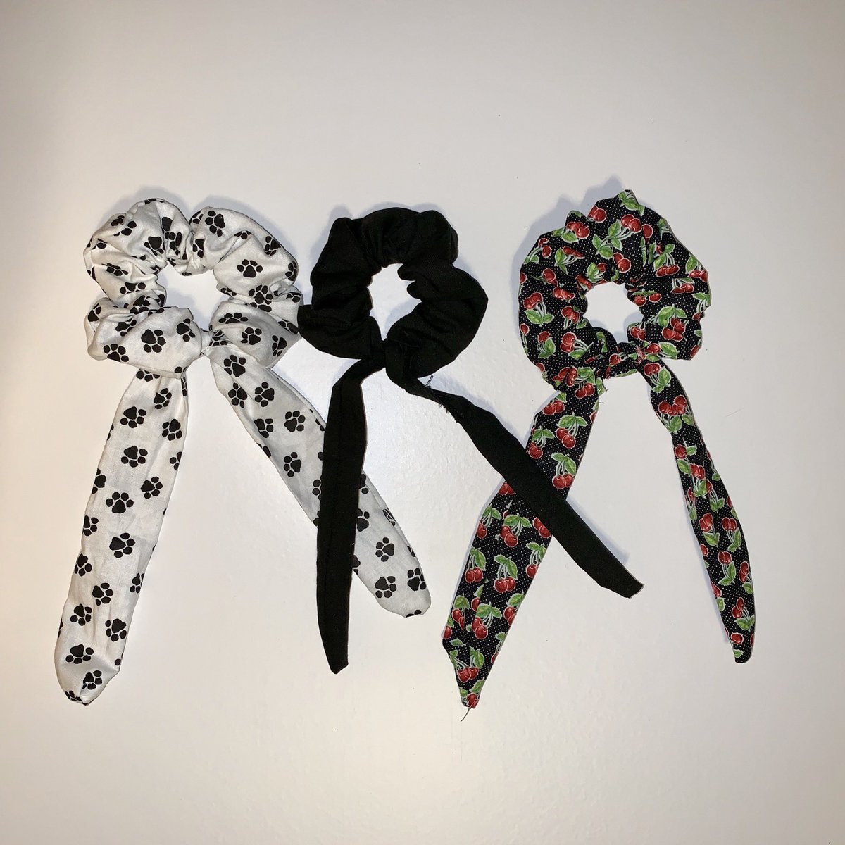 StickersAndSuch's tweet photo. 🔆New Scrunchies🔆 https://t.co/y4PWTMptiX