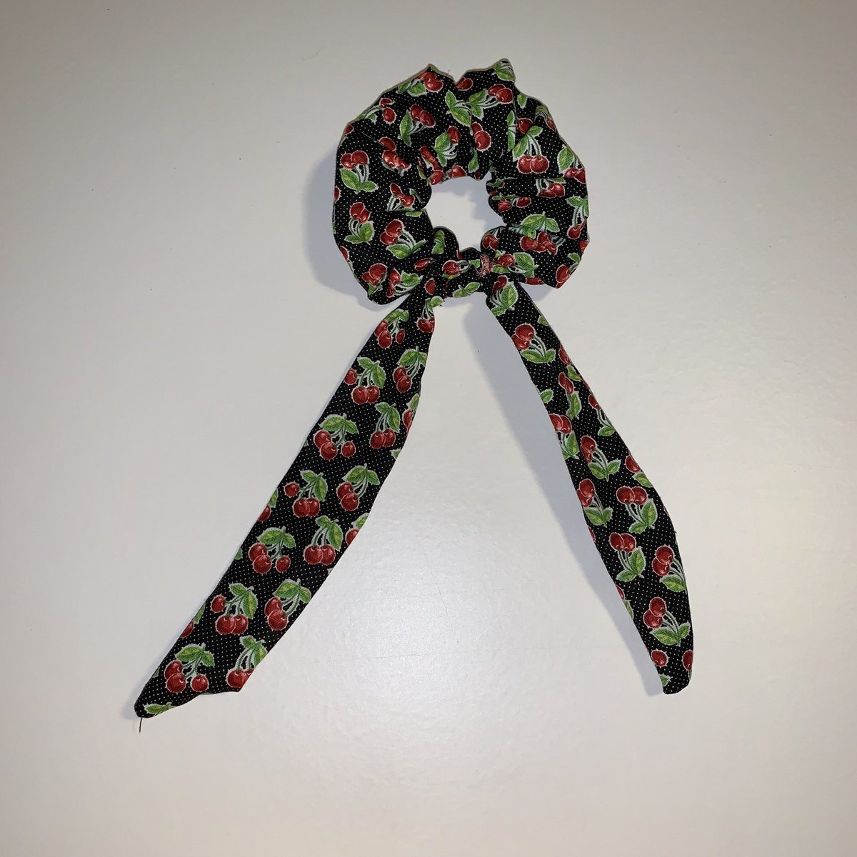 StickersAndSuch's tweet photo. 🔆New Scrunchies🔆 https://t.co/y4PWTMptiX