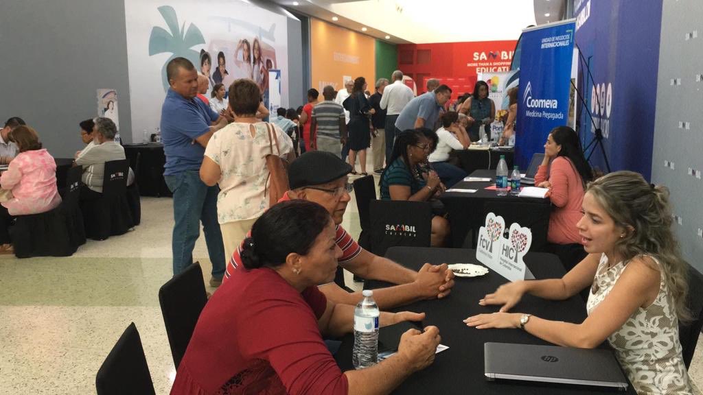 PROCOLOMBIACO's tweet photo. Curacao, Aruba y St. Maarten recibieron con éxito a 13 de las más reconocidas inst. médicas colombianas. @PROCOLOMBIACO 🇨🇴 @Avianca ✈️ y nuestras 🏥 clínicas unidas para generar bienestar https://t.co/46kqwrwhqx