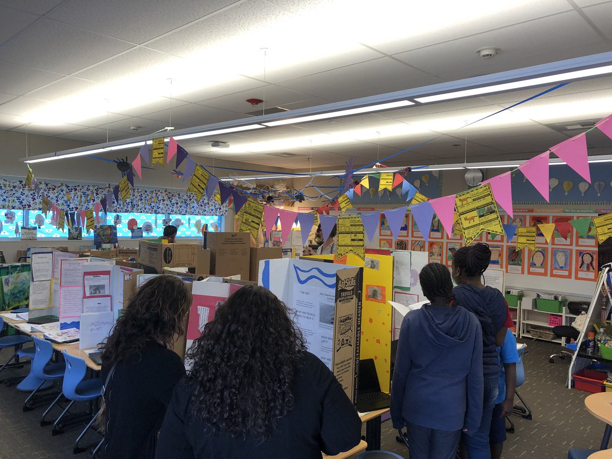 jpromorgan's tweet image. Open House 2019! Love celebrating these hardworking explorers! @westlakecharter #WCSJoyfulLearning #WCSExcellence #WcsPerseverance