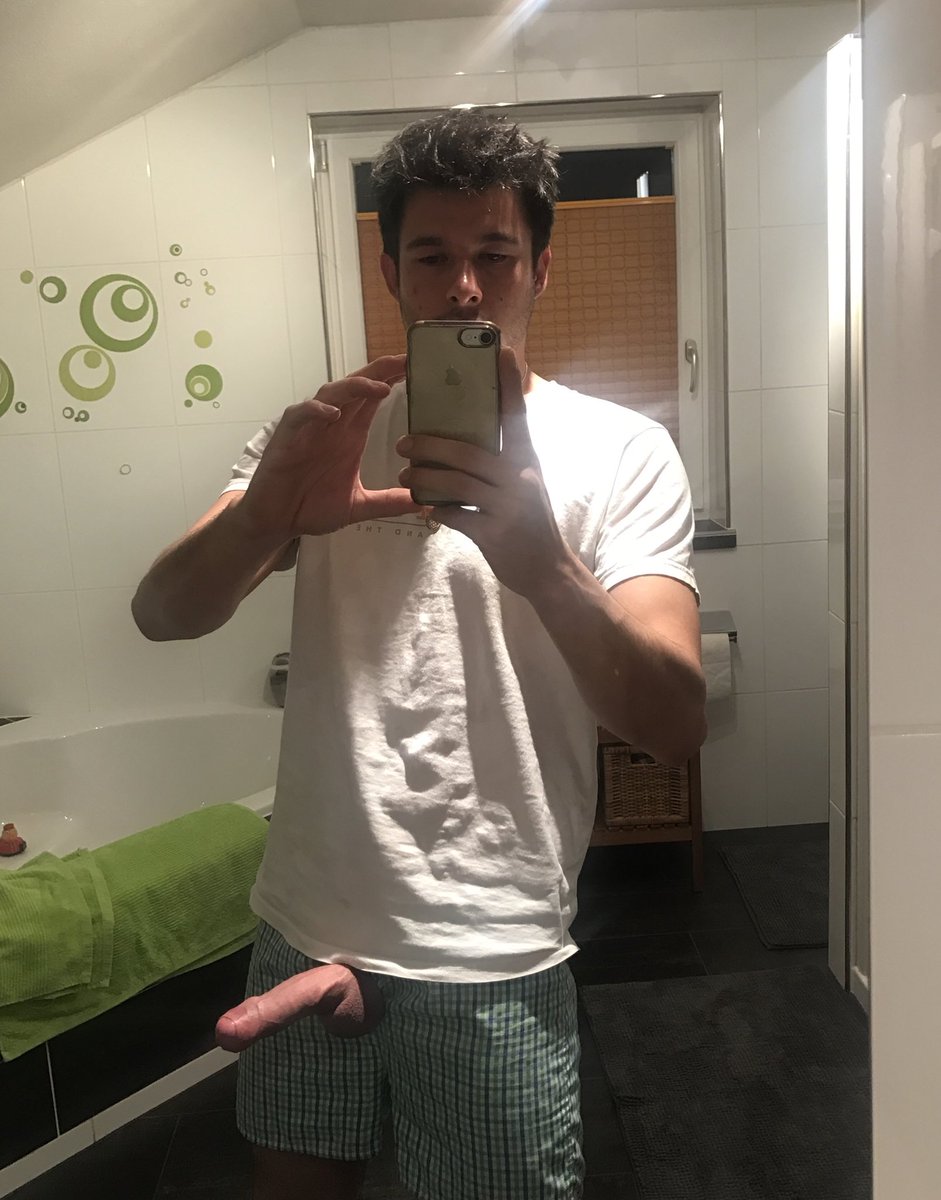 Fistox92Nicolas's tweet photo. RT if you like my cock 😈💦 https://t.co/o28f0a3gNs