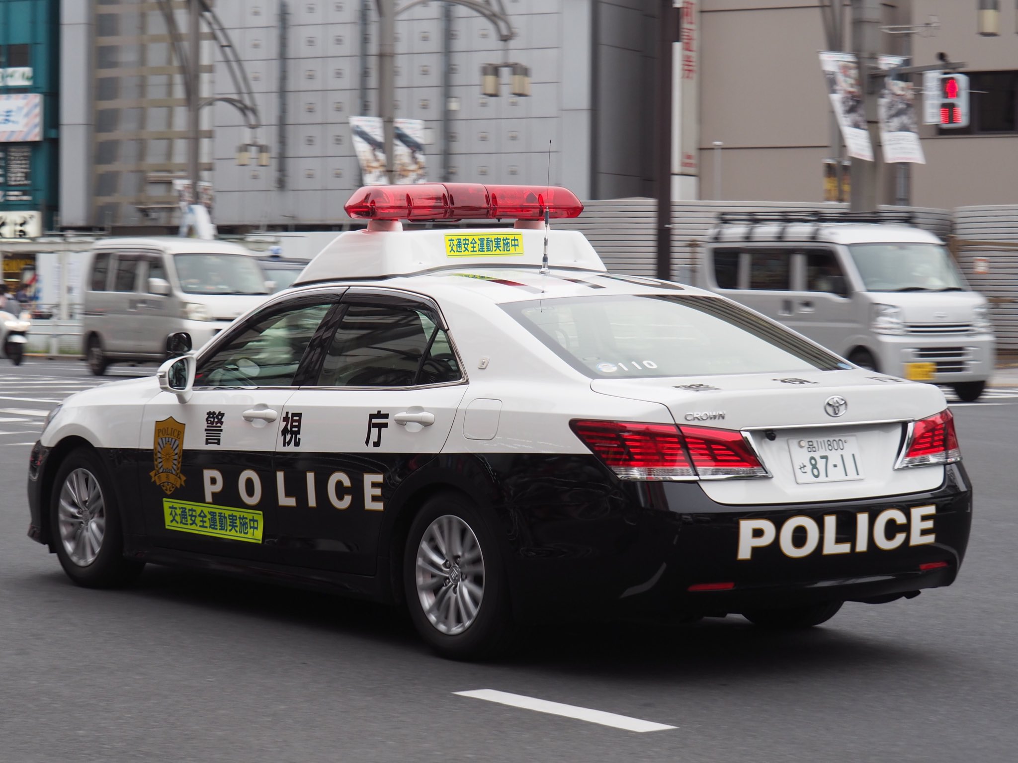 レイズ　警視庁自動車警ら隊車両（110）　クラウン Amazon | RAI'S 1/18 トヨタ クラウン (GRS200) 2011 警視庁地域