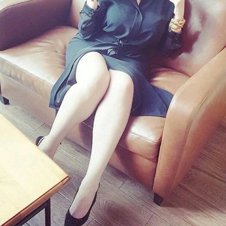 Googuy8's tweet photo. ديوث💕💕 ادور عمه تلعب بشرفي تحت جزمتها وتدخل الفحل ينيك امي و يشق كسها وانا انبح تحت تعبك عمتي واستمتع بصوت محنه امي🔥🔥🔥🔥🔥

Bbm  aa1bb69

امي تنتظر سواق عمتي يركب لحمها😍😍😍

#معصيتي_راحتيً
كعب عمتي شمس اغلى من امي العاهرة💋 https://t.co/MvIvVgVZK4