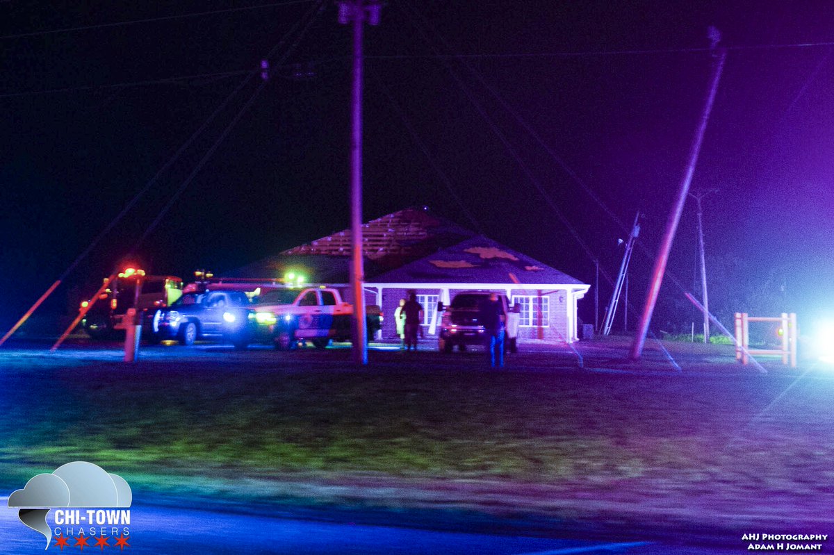AHJPHOTO's tweet photo. @ReedTimmerAccu @breakingweather @accuweather Possible damage from tornado. Taken at 10:12pm. Was also a truck tossed into the ditch across the street https://t.co/EmIG1l704M