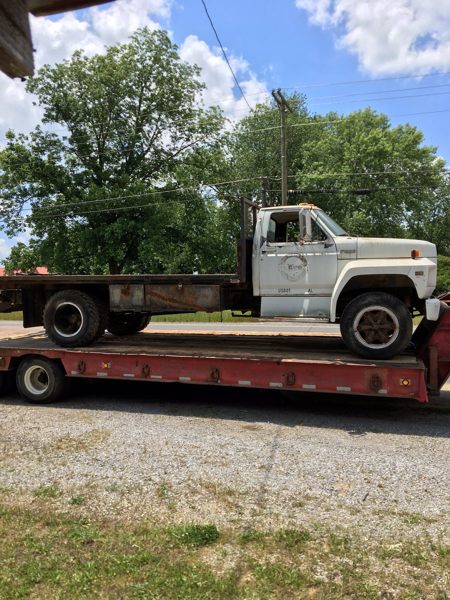 So I bought another flatbed. 1990 Ford F-600. Has the 370-2v gas engine, 5 speed with 2 speed rear. Can’t wait to get it running again and make it my work truck