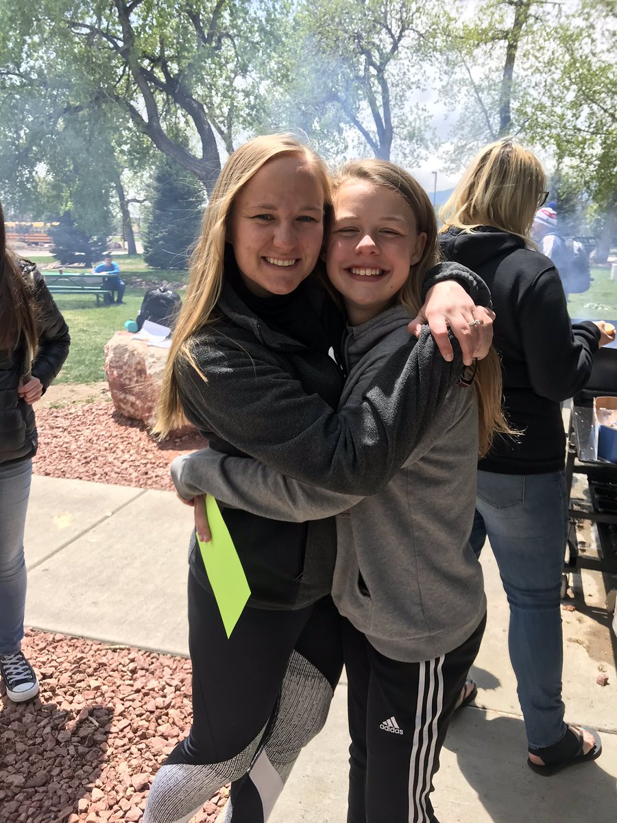 MsGeorge228's tweet photo. Didn’t mean to get attached to my 8th graders. I’m emotional. #cms #wearecarson #carsonmiddle #militarykids #dontgrowup https://t.co/WkxF81a51r