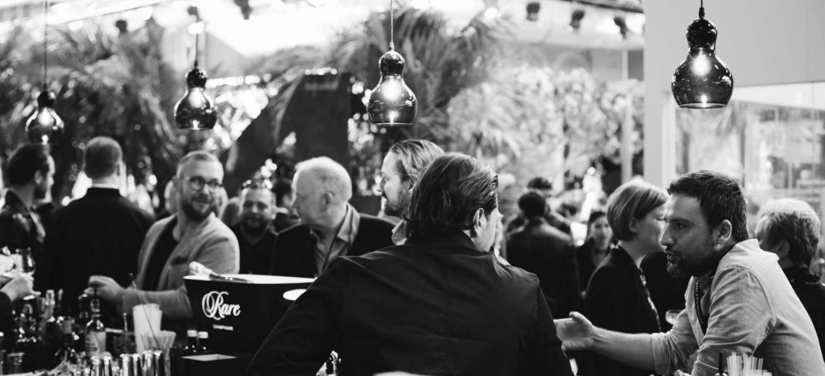 Top100SpiritBSA's tweet photo. Here are some of the major drinks industry events and conferences around the world for bartenders to check out in 2019.
@SACocktailConf #pariscocktailweek @WinchCocktailWk @NightclubBar TOKYO INTERNATIONAL BAR SHOW @bcbrooklyn
Read the details here: https://t.co/JqB5xNBdk5 https://t.co/Plw2ZhpWDF