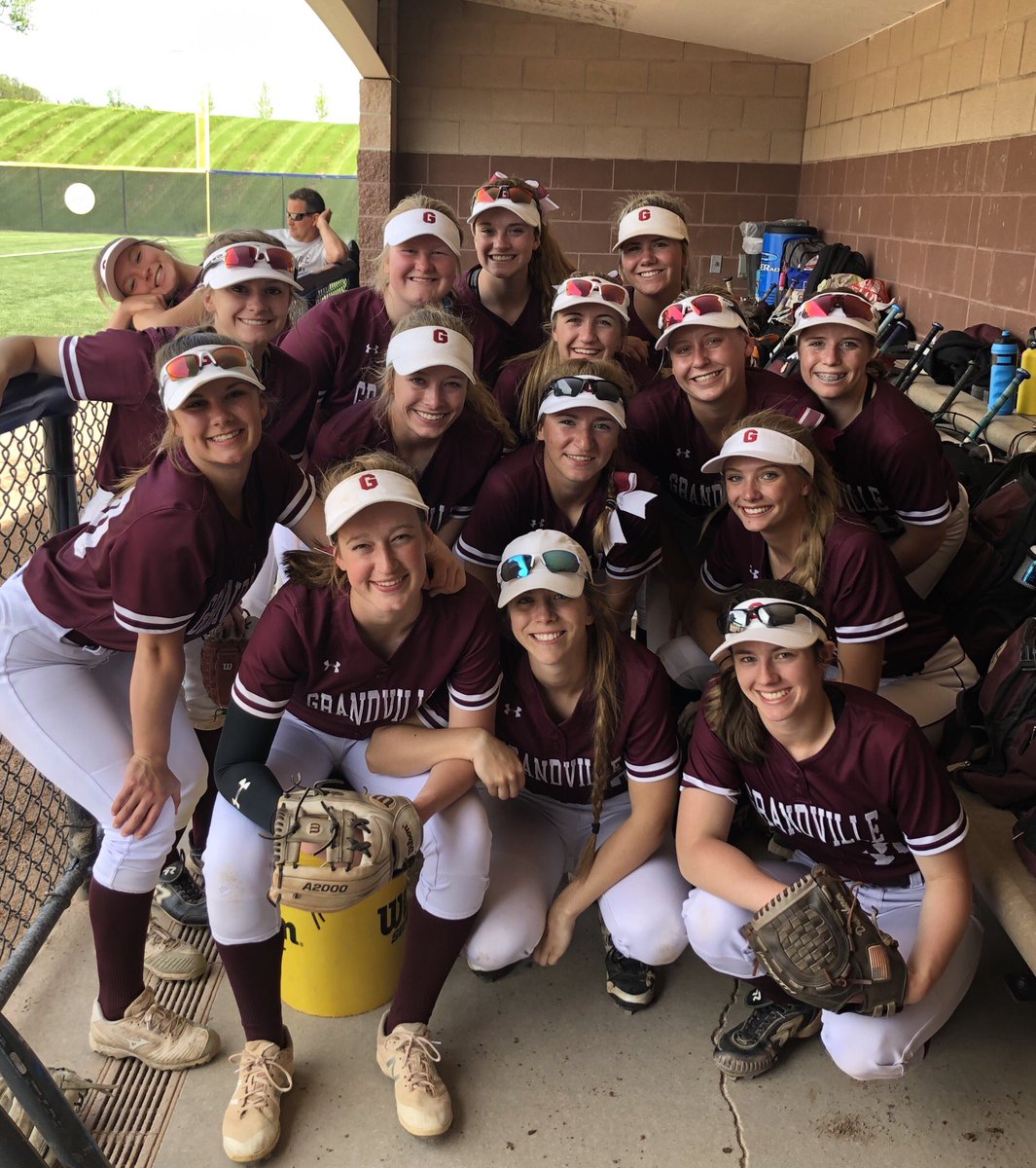 TroyUngrey's tweet photo. So proud of these girls! Win and you get a share of the OK - Red conference title.  #grandvillesoftball Did just that, 5-1 AT rival Hudsonville! Now 30-4 on the season.  👌😀👍🏼 https://t.co/asTLVSrUhN