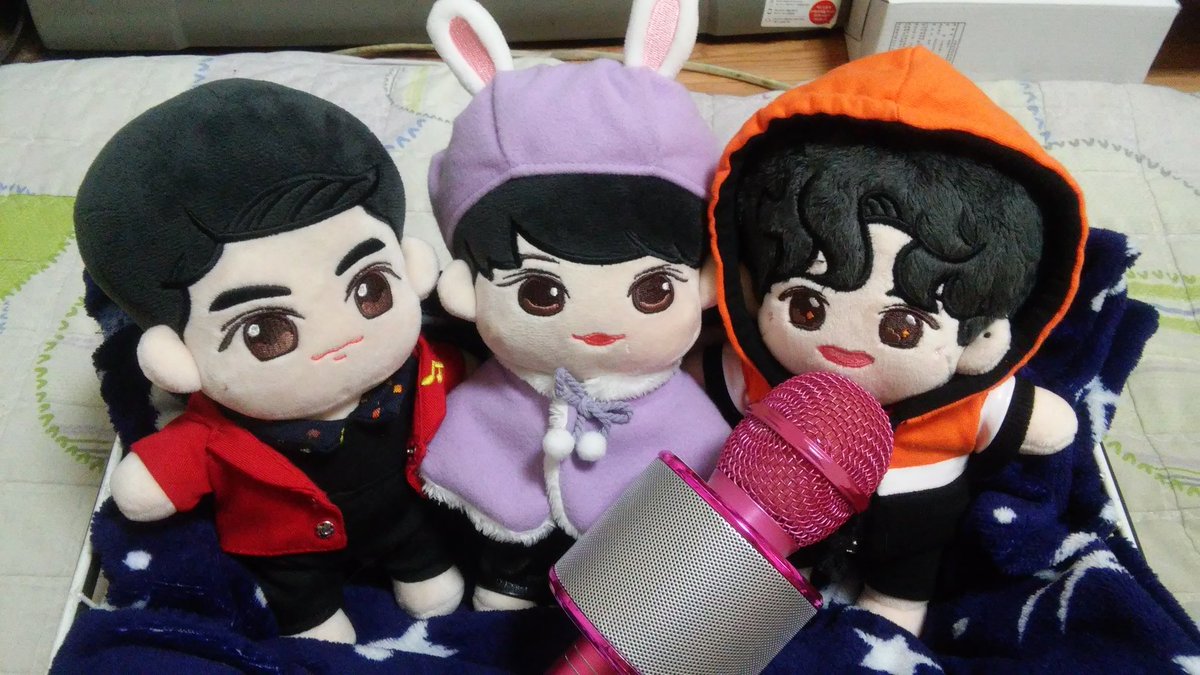 _yeon0091215's tweet photo. 까미즈...!!!!! 다왔네 넘나 기여운데? ㅠㅠㅠ...감사합니당! 
결국 차례대로 다 나오면 다사는건가...
아무튼 오배송도 있었지만 귀여워서 다행이다...
#까미즈 #까미진 #까미셩 #까미뎅 https://t.co/JIOPx5i45c