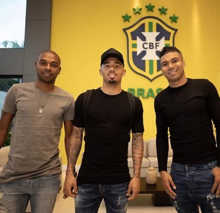 Fanaticosporfu's tweet photo. Seleção brasileira bem representada em volantes! https://t.co/xtaazNEmy8