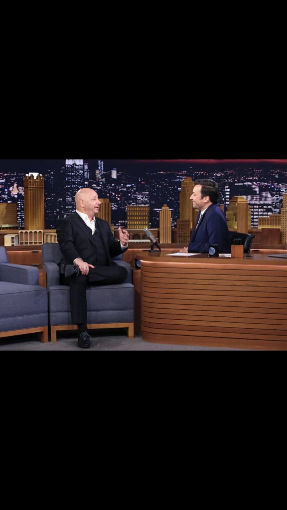 realjeffreyross's tweet photo. TONIGHT! @jimmyfallon @FallonTonight https://t.co/VabjjdsSrQ
