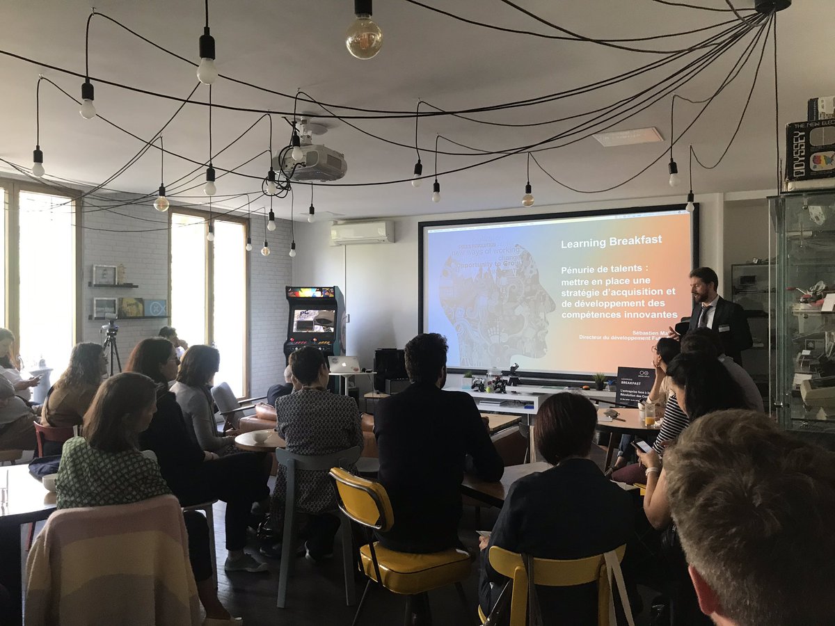 #Learning breakfast chez <a href="/coorpacademy/">Coorpacademy by Go1</a> pour bien démarrer la journée sur le thème « l’entreprise face à la révolution des #compétences » avec <a href="/seb_mallet/">Seb_M</a> <a href="/ManpowerGroupFR/">ManpowerGroup France</a>