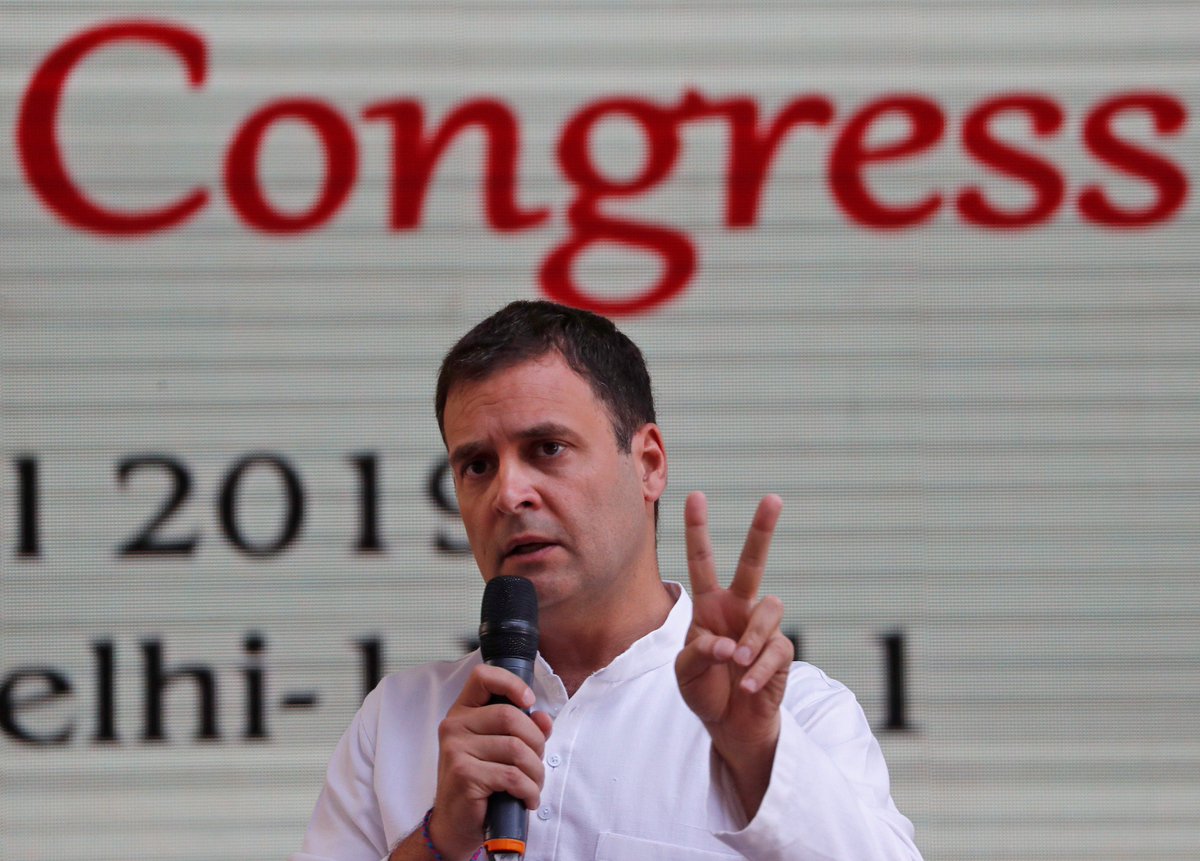 scroll_in's tweet photo. #KeyFights: It is still a tight contest in #Amethi, with BJP minister @smritiirani ahead of Congress President @RahulGandhi by 4,649 votes, ECI says.
https://t.co/401avlsblF
#ElectionResults2019 https://t.co/WuEwEf4bYk