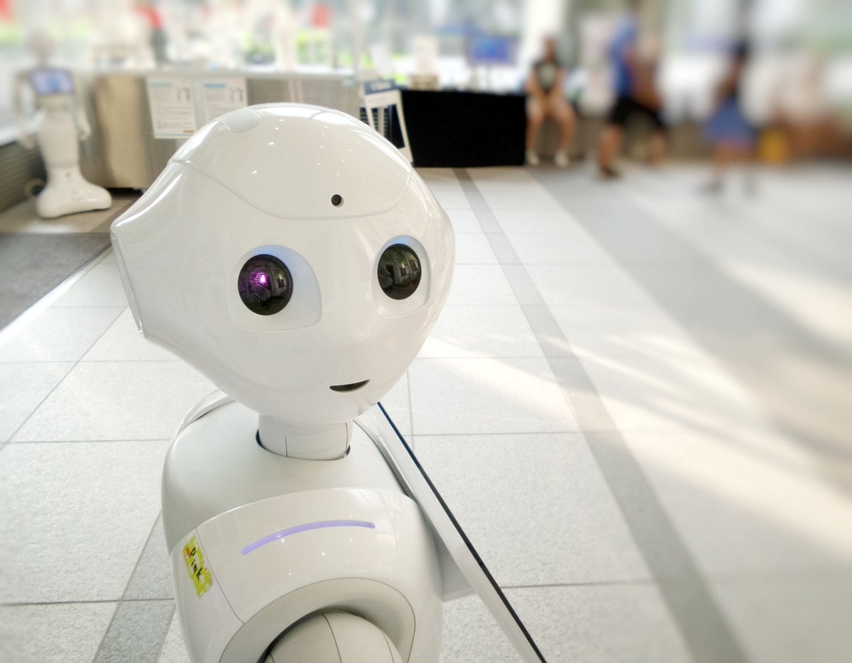 Silbeez1's tweet photo. #AI is becoming good at many “human” jobs and it’s improving fast. Using AI to automate processes is good, but deploying it mainly to displace employees will only yield short-term gains. 
 #redefiningexperiences #empoweringideas #futureofwork https://t.co/jMRSn5Yau7 https://t.co/NtIRIx463s