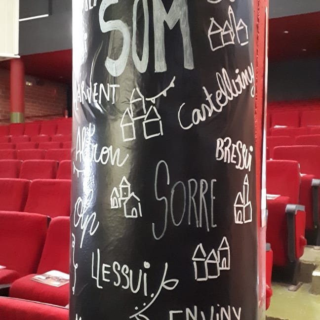 sompoble_sort's tweet photo. Un acte diferent, emotiu i ple d'ilusió. Gràcies a tothom per venir.
Ens agradaria q us sumèssiu al projecte SomPoble. Ja vam dir q som 21 a la llista, però q podríem ser moltíssims més.
#SomPobleSort
#Municipals2019Sort
#Municipals2019
📸 Susanna, Marta i Olga https://t.co/YmMa9QL1SJ