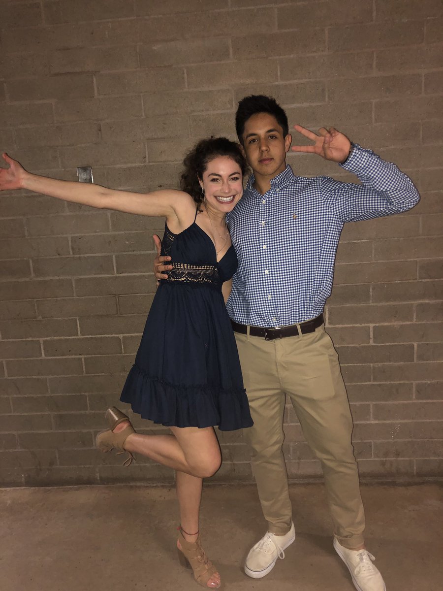 AliyaMalka's tweet photo. BFFs take grad night !! #CFHS2019 https://t.co/aMbZtiHPmh
