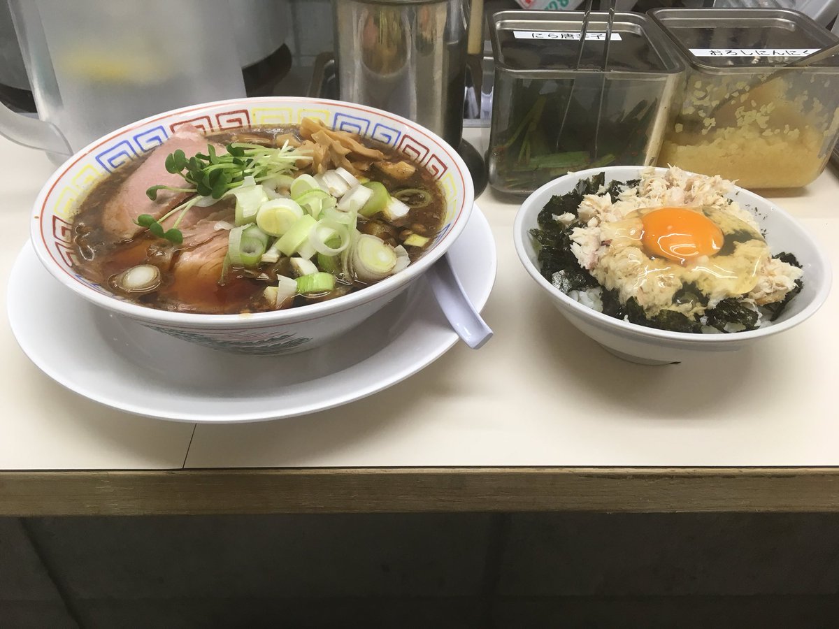Gillmann's tweet photo. 昼食です。空堀商店街でサバ醤油ラーメン。初めて食べる味。青物アレルギーなら即死ものの旨み。とても美味しゅう御座いました。 https://t.co/UGXy0WFZex