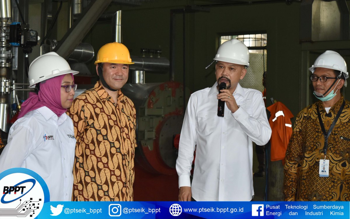 ptseik_bppt's tweet image. Kunjungan Kepala BPPT, Dr. @hammam_riza dan Deputi @TIEM_BPPT, ibu @eniyadewi ke Pilot Plant Gasifikasi Biomassa pada Rabu, 22 Mei 2019 di Serpong. 
#BPPTSolidSmartSpeed #TIEMBerlari