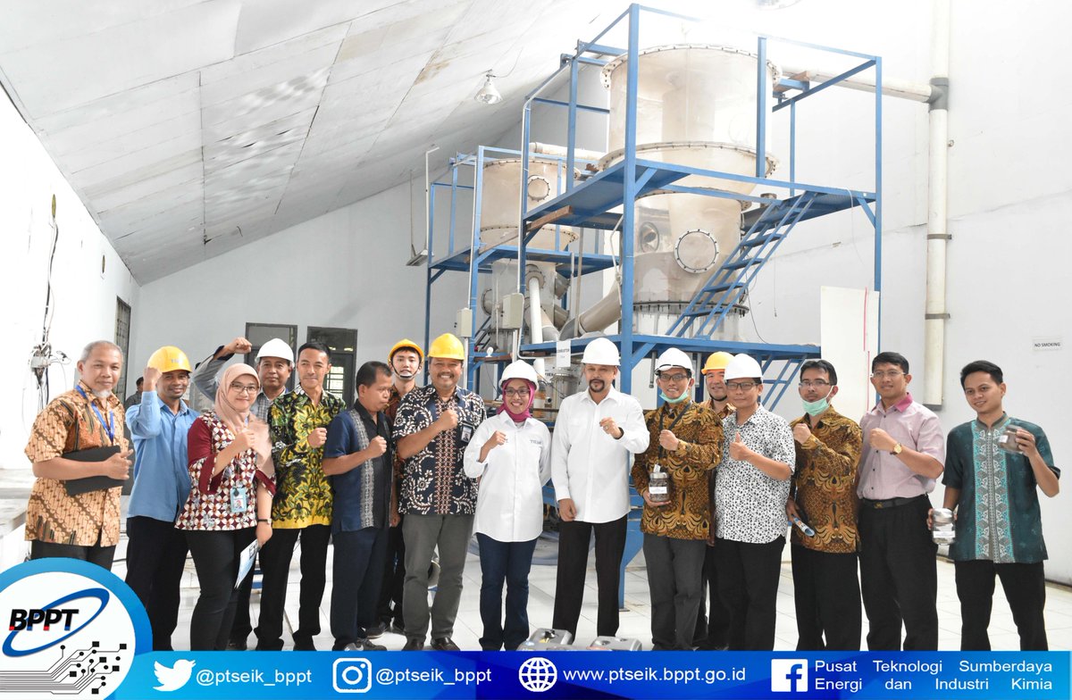 ptseik_bppt's tweet image. Kunjungan Kepala BPPT, Dr. @hammam_riza dan Deputi @TIEM_BPPT, ibu @eniyadewi ke Pilot Plant Gasifikasi Biomassa pada Rabu, 22 Mei 2019 di Serpong. 
#BPPTSolidSmartSpeed #TIEMBerlari