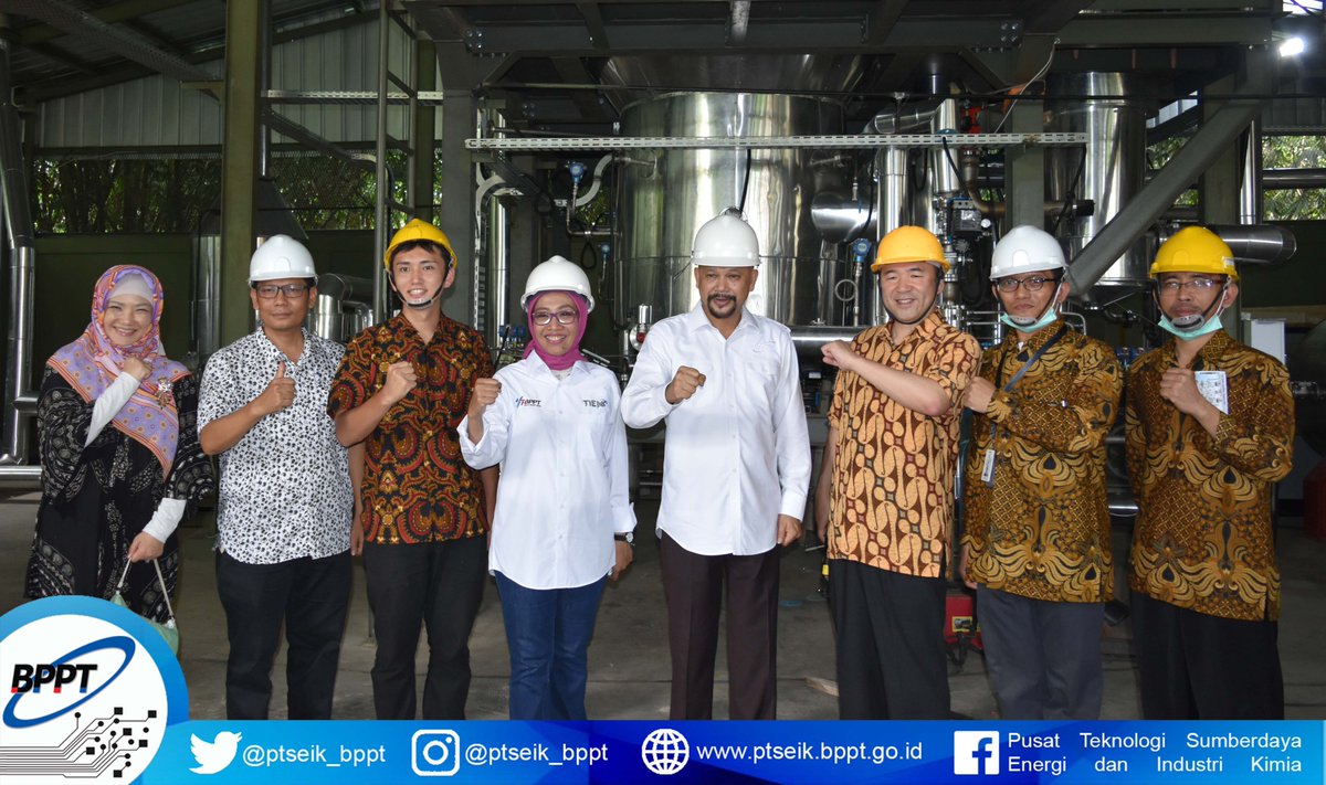 ptseik_bppt's tweet image. Kunjungan Kepala BPPT, Dr. @hammam_riza dan Deputi @TIEM_BPPT, ibu @eniyadewi ke Pilot Plant Gasifikasi Biomassa pada Rabu, 22 Mei 2019 di Serpong. 
#BPPTSolidSmartSpeed #TIEMBerlari