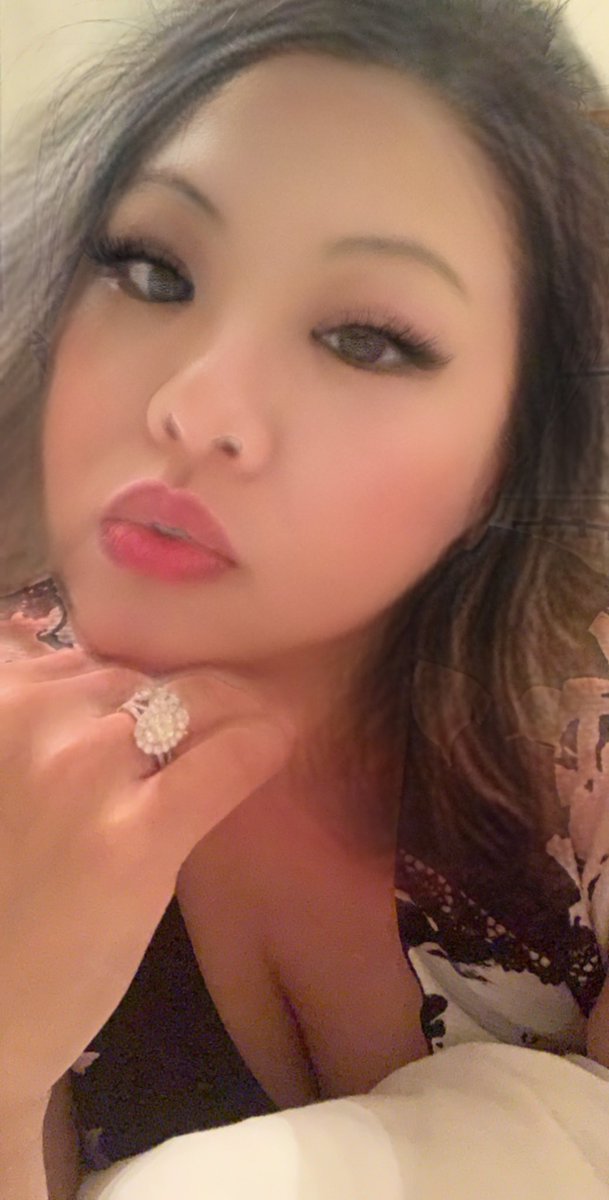 ladyleet's tweet photo. Welp, downloaded Snapchat again to check out filters.
git blame @benlesh who blames @stephenfluin. #sobenlesh https://t.co/qCmyYR5wyk