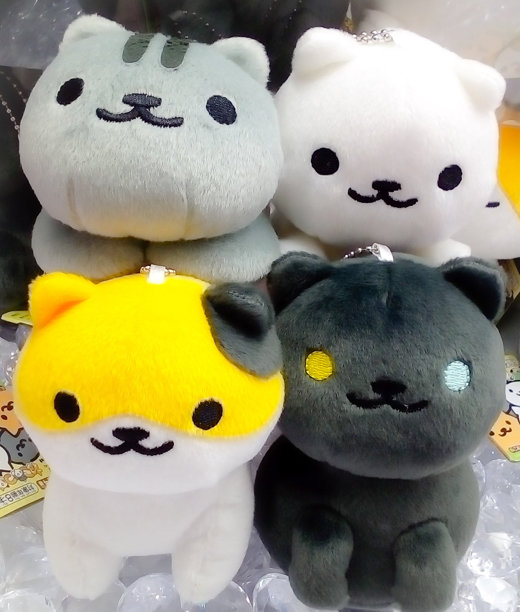 Uzivatel ゲームパニック三郷 Na Twitteru プライズ 本日新入荷 ねこあつめ カバンに付けられるぬいぐるみ おっどさん しろねこさん みけさん さばとらさん 全4種 プライズ 三郷 クレーンゲーム Ufoキャッチャー T Co Ruoiymeowv Twitter