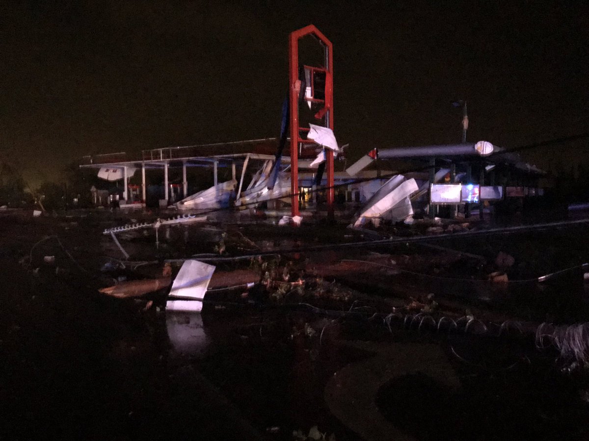 MoPublicSafety's tweet photo. In Jefferson City, the state capital, there is extensive damage along Ellis Boulevard near Highway 54. Power lines are down. Traffic is being diverted as @MSHPTrooperGHQ &amp; local first responders go door-to-door. Consider all power lines live. 
Stay out of areas with damage. #MoWx https://t.co/cPWQi1tzCJ