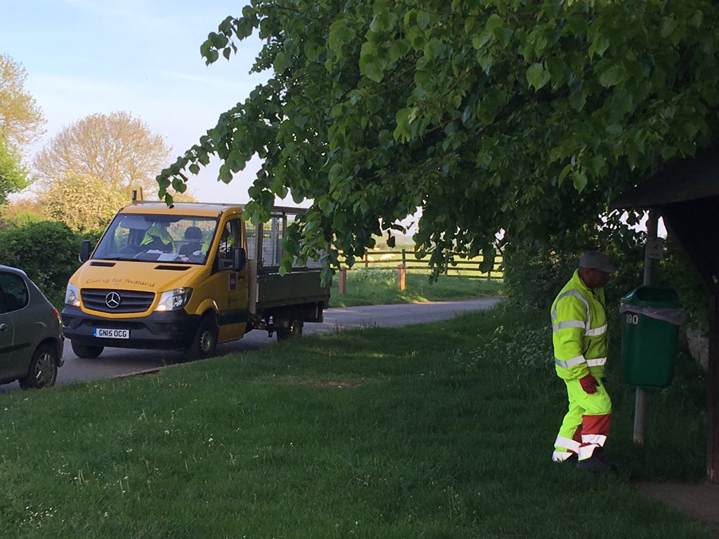HbriggsR's tweet photo. #notjustelections Caring for Rutland our @rutlandcouncil team emptying litter bins ah Egleton https://t.co/SNQdgs43q2