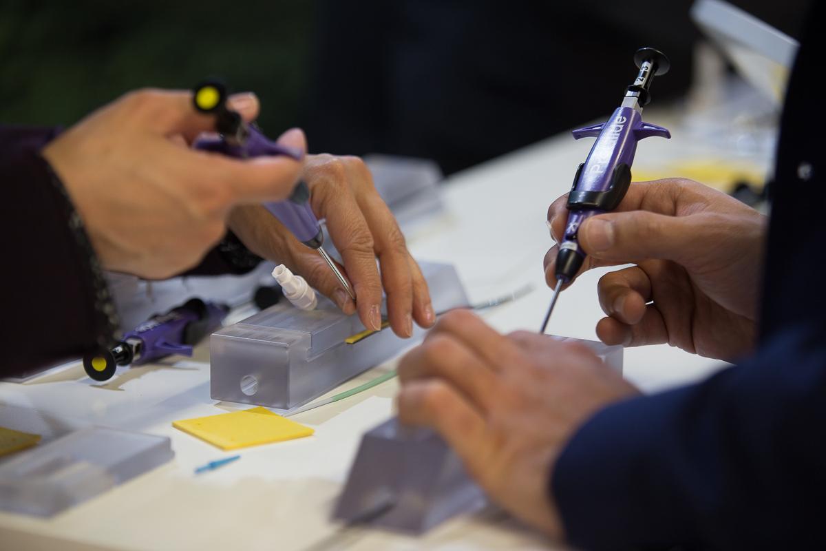 AbbottCardio's tweet image. Our #EuroPCR team 💓s sharing their knowledge about products like the #Perclose Proglide. Stop by our booth while at the show!

Learn more about what we’re doing this year at @PCRonline: abbo.tt/2wdNbbR

Important safety info: bit.ly/2DeaUga