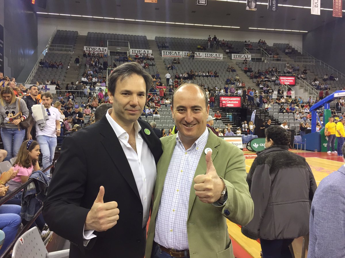 GarcMonteroJuan's tweet photo. Enhorabuena a @FundacionCBG  por una temporada en la que nos han hecho soñar. Han luchado hasta el final. Un abrazo a la directiva y al cuerpo técnico. Y aplausos a la plantilla. Trabajaremos juntos otra vez en ACB. https://t.co/NU3m2VaJo2