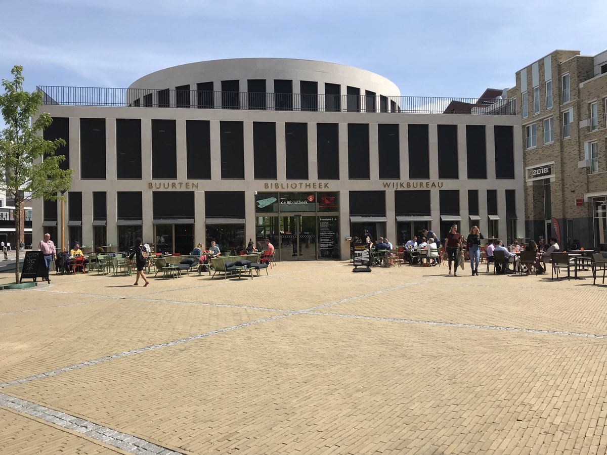 juankhalaf's tweet image. Prachtige nieuwe bibliotheek Leidsche Rijn @bibliotheek030 veel licht en ruime collectie #aanwinst