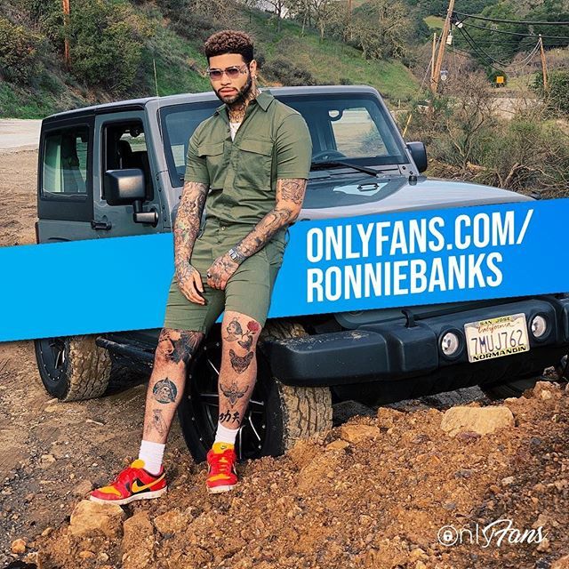 Become a proper #fan of <a href="/ronniebanks/">i love ronnie</a>⠀
⠀
on @onlyfansofficial at onlyfans.com/ronniebanks⠀
-⠀
-⠀
#onlyfans #onlyfansspotlight #influencer #model #shoutout #S4S #hot #instagood #selfie #gym #fitness #inspiration #goals #photography #contentcreator #… bit.ly/2WlTJnB