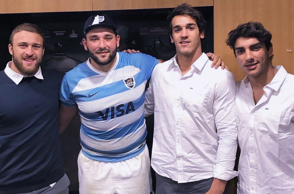 El jugador formado en <a href="/plazajewell/">Plaza Jewell</a> debuto primero con #LosPumas en la ventana de noviembre de 2018 entrando como suplente ante #Irlanda en Lansdowne Road y con #Francia en Lille.