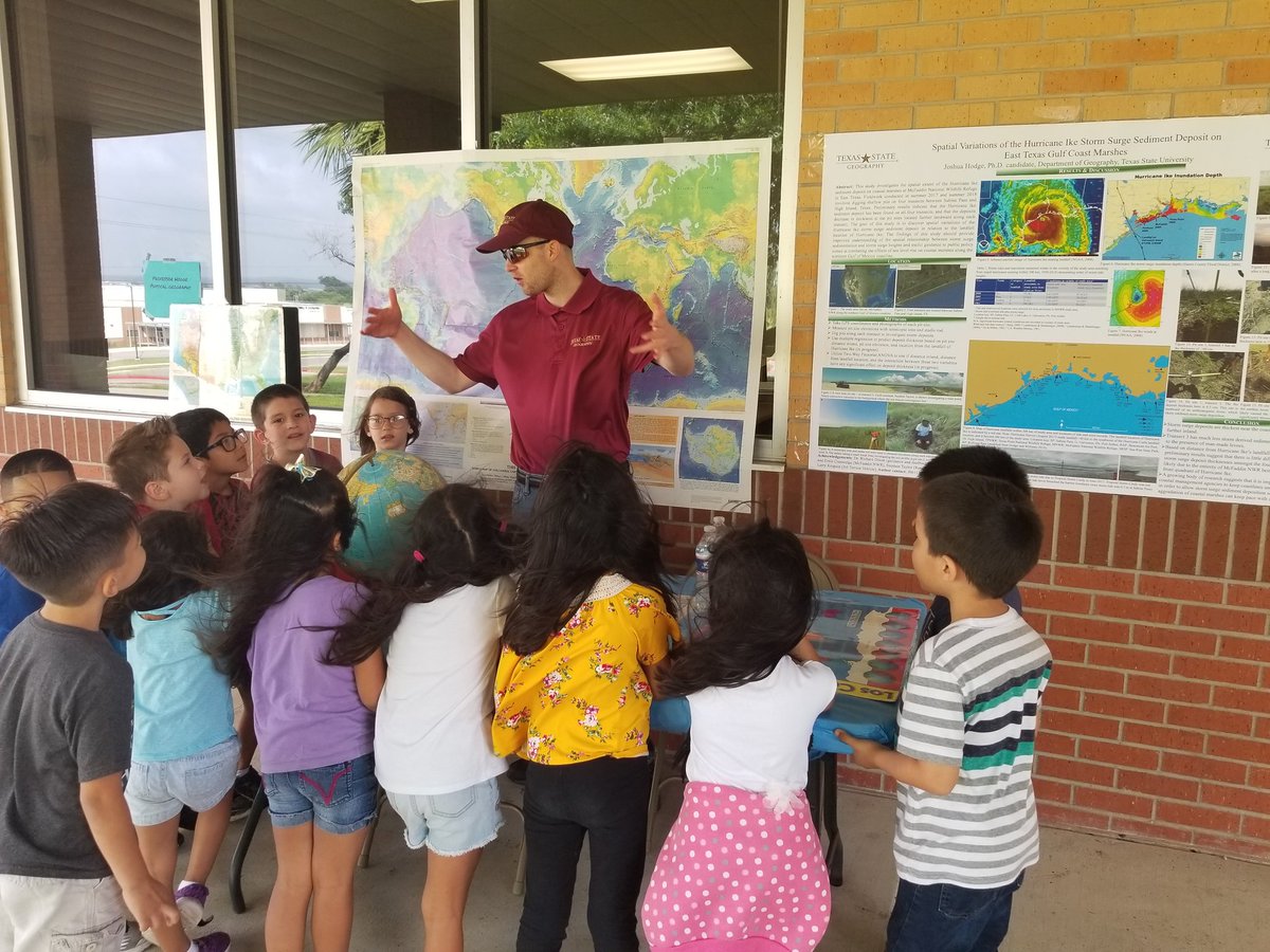 DZ_kinder's tweet photo. Thank you to our community helpers who came out and shared information about their career! https://t.co/tik2wMpMRq