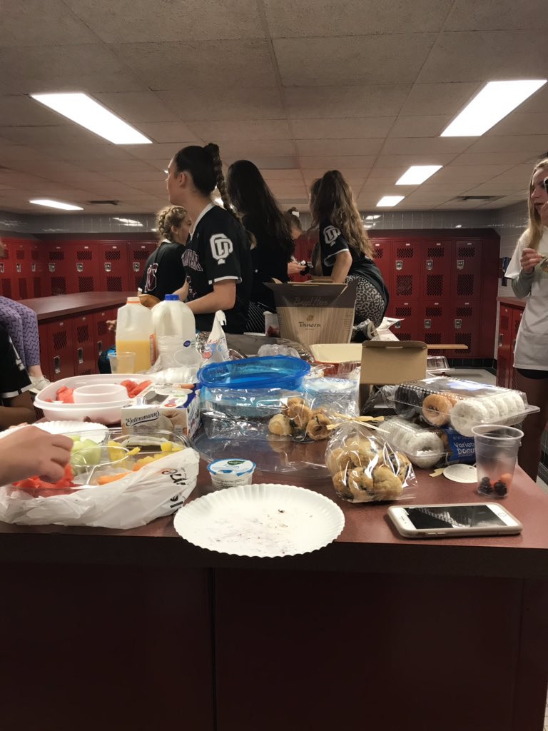 GAME DAY EATS!!! 😤💪🏻 #bigstickenergy first playoff game today 6 o’clock @ Clarence!!