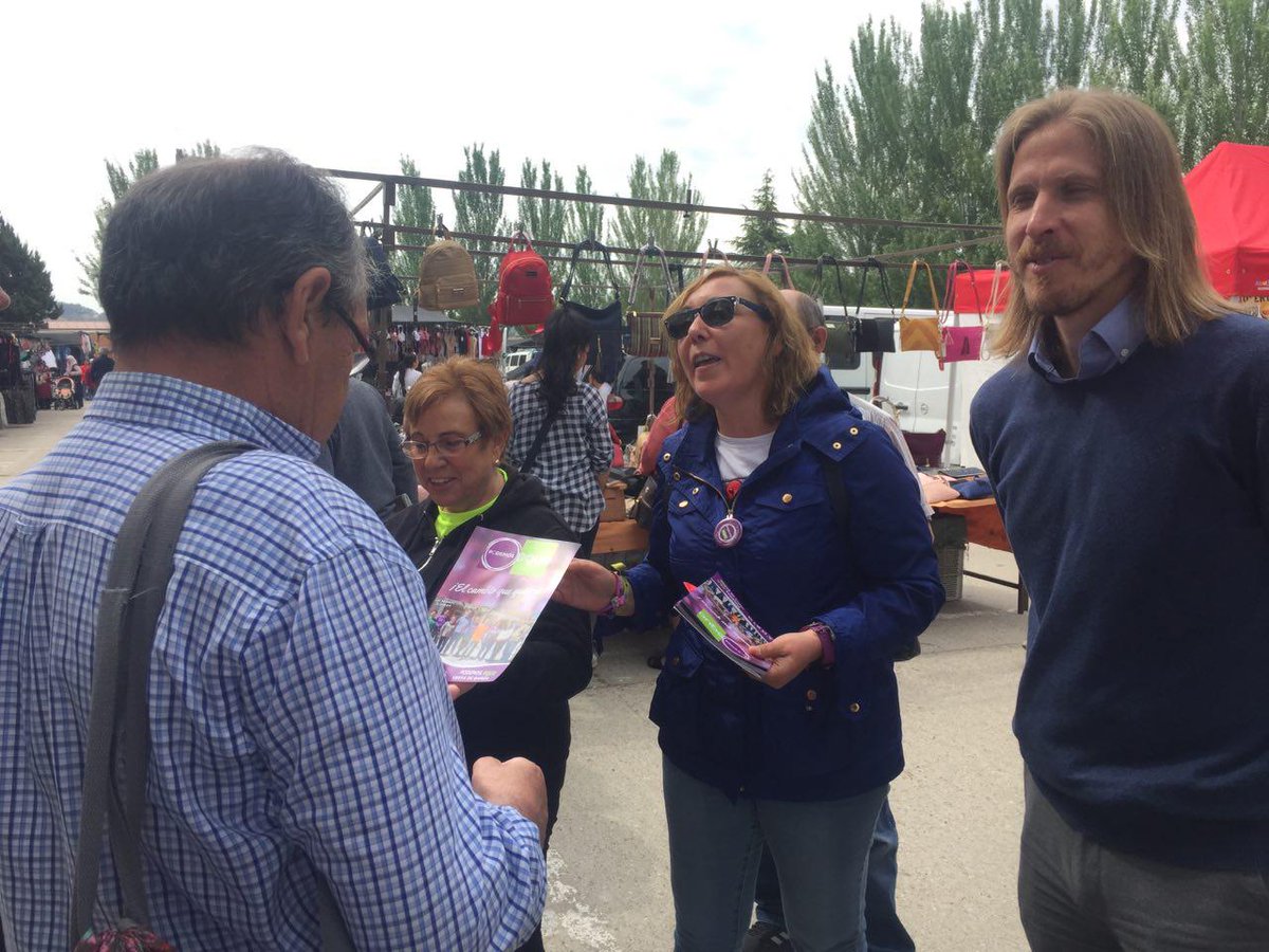 Podemos_CyL's tweet photo. En Venta de Baños, explicando a nuestros paisanos y paisanas las propuestas que vamos a implementar para hacer efectivo el cambio que necesita Castilla y León.
El 26M #GarantizaElCambio #PrimaveraCyL https://t.co/vZ61ggysBI